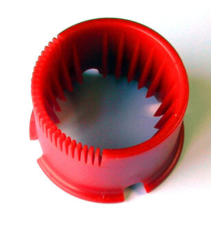 Round comb for cleaning Roomba 500, 600 and 700 brushes